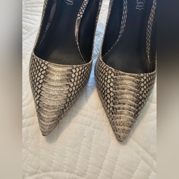Aldo Snakeskin heels - Picture 5 of 6